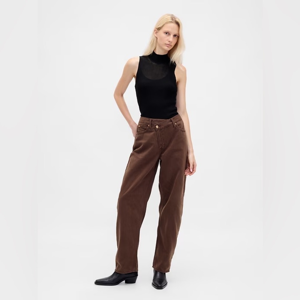 NWT! GAP High Rise UltraSoft Crossover Barrel Jeans - Size 10P / 30P 🩷 815685